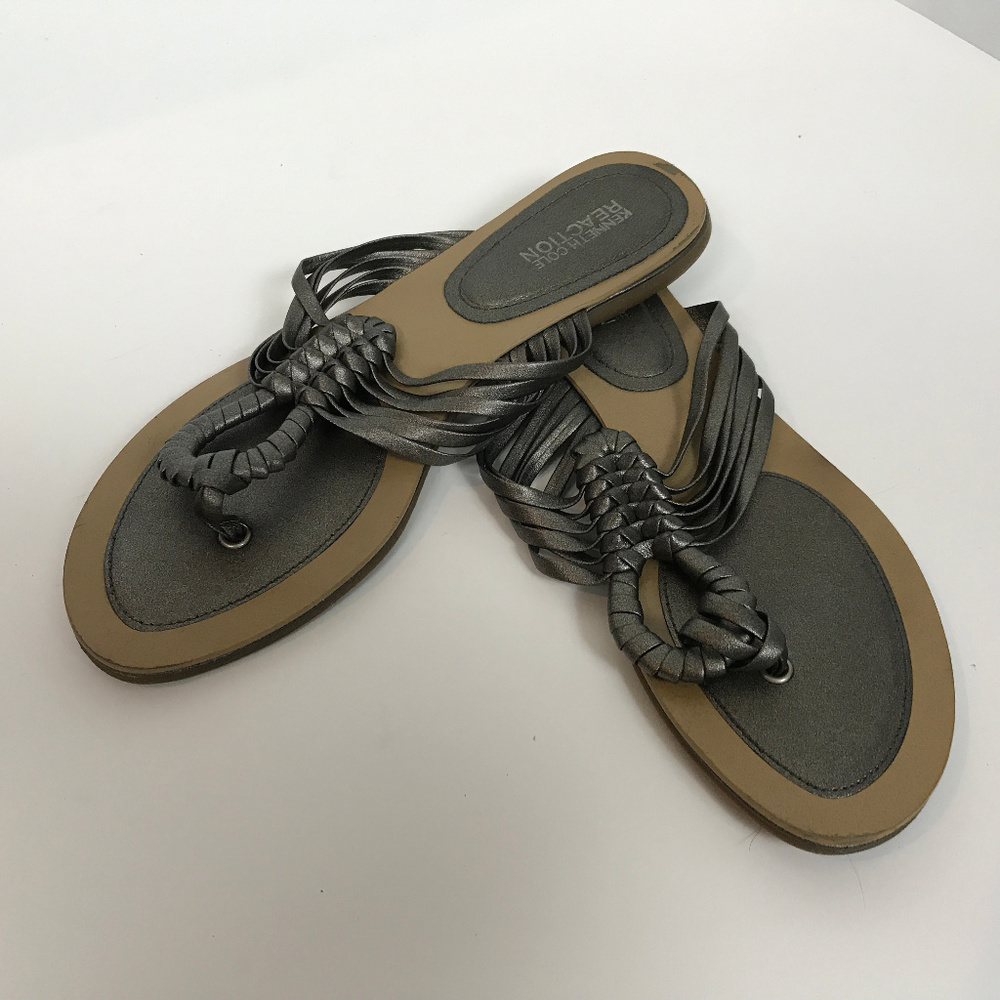 🌴 Kenneth Cole Reaction, silver sandals size 8